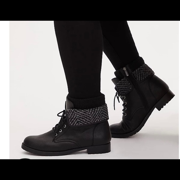 Boots - Picture 3 of 6